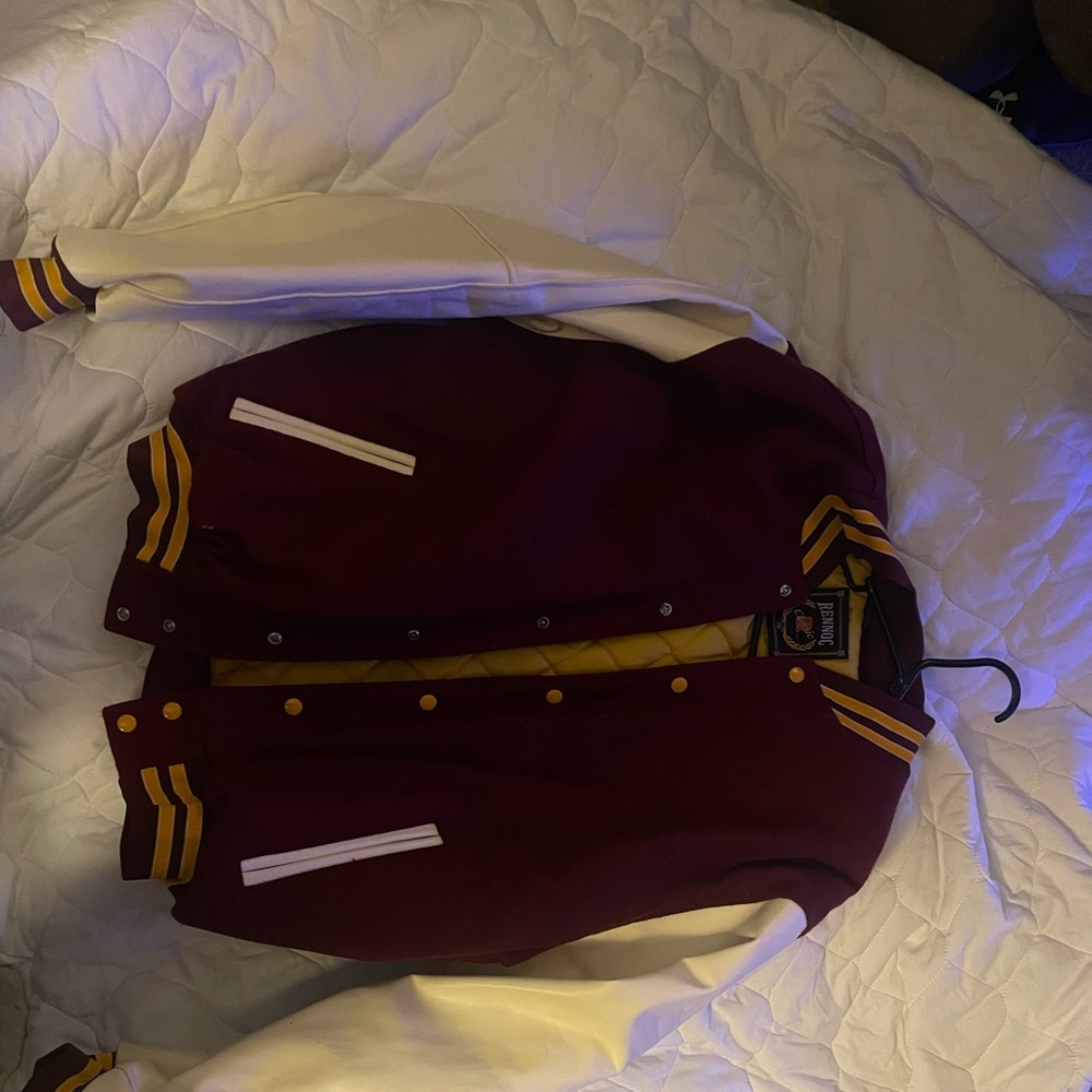 Xl varsit jacket decent condition